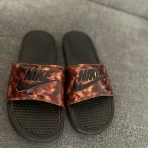 Nike slides